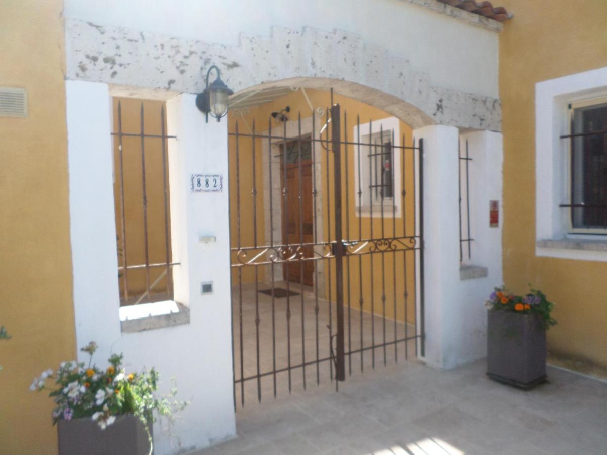 סאלרן Maison Mimosa מראה חיצוני תמונה